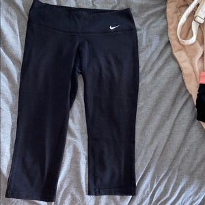 Nike cropped leggings